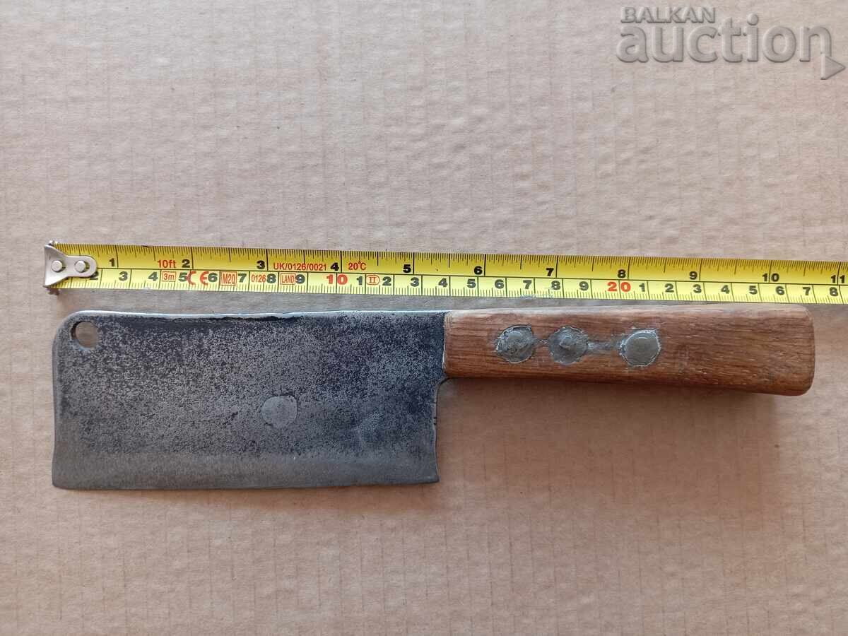 Delivery of antique cleaver Delivery of antique cleaver