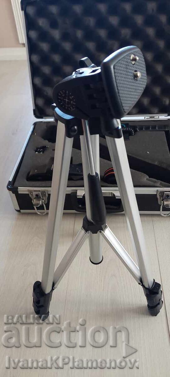 Camera and suitcase with accessories, new - 6 Camera and suitcase with accessories, new - 6