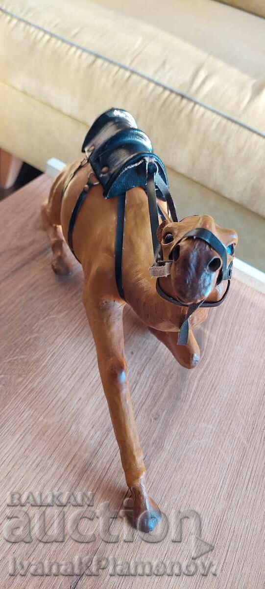 Auction Camel leather figure for connoisseurs Auction Camel leather figure for connoisseurs