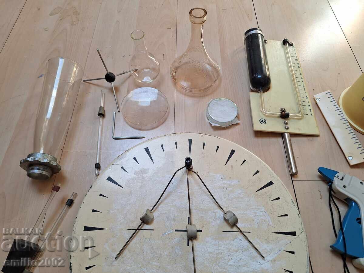 Chemistry laboratory instruments with price 14.00 BGN | € 7.16 Chemistry laboratory instruments with price 14.00 BGN | € 7.16