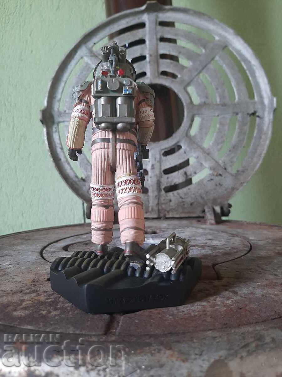 Collectible figurine Statuette with price 40.00 BGN | € 20.45 Collectible figurine Statuette with price 40.00 BGN | € 20.45