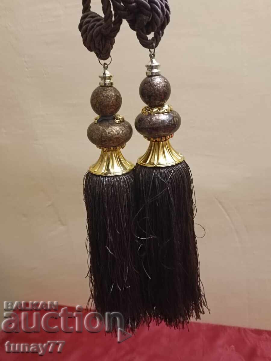 Delivery of Decorative tassels for curtains and drapes Delivery of Decorative tassels for curtains and drapes