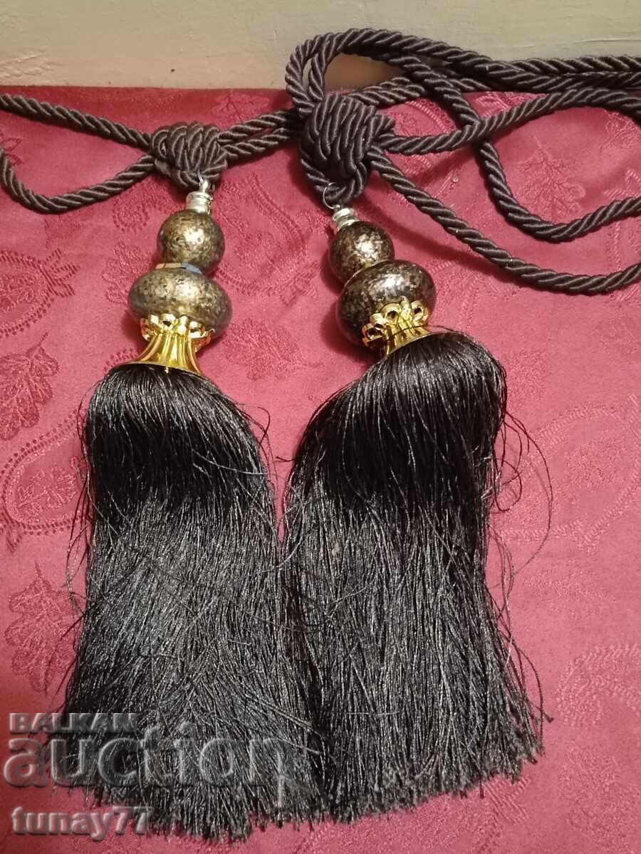 Decorative tassels for curtains and drapes Decorative tassels for curtains and drapes
