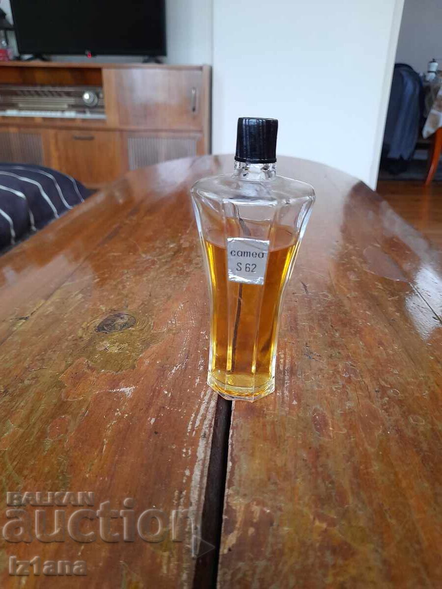 Παλιά κολόνια Camea S62 Παλιά κολόνια Camea S62