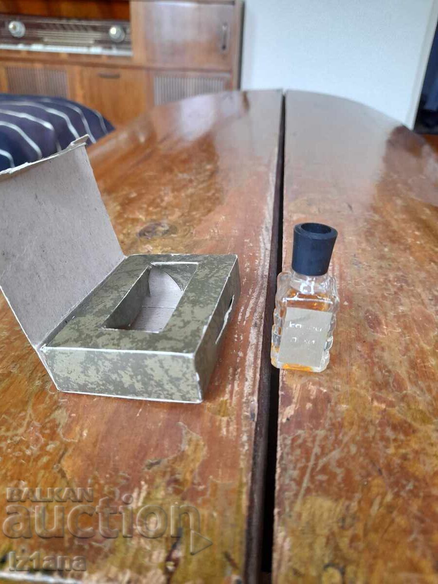 Auction Old perfume Capri Auction Old perfume Capri
