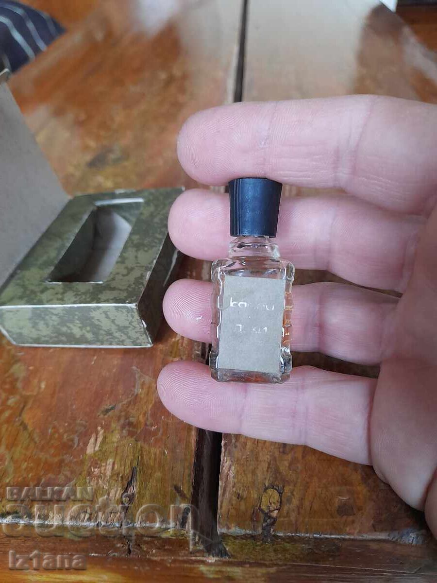 Delivery of Old perfume Capri Delivery of Old perfume Capri