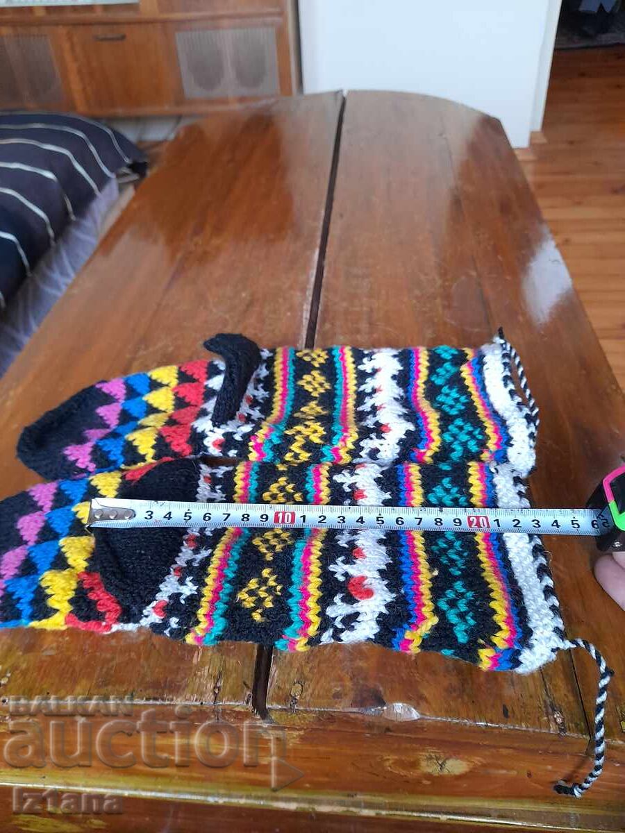 Licitație Ciorapi vechi costum Licitație Ciorapi vechi costum