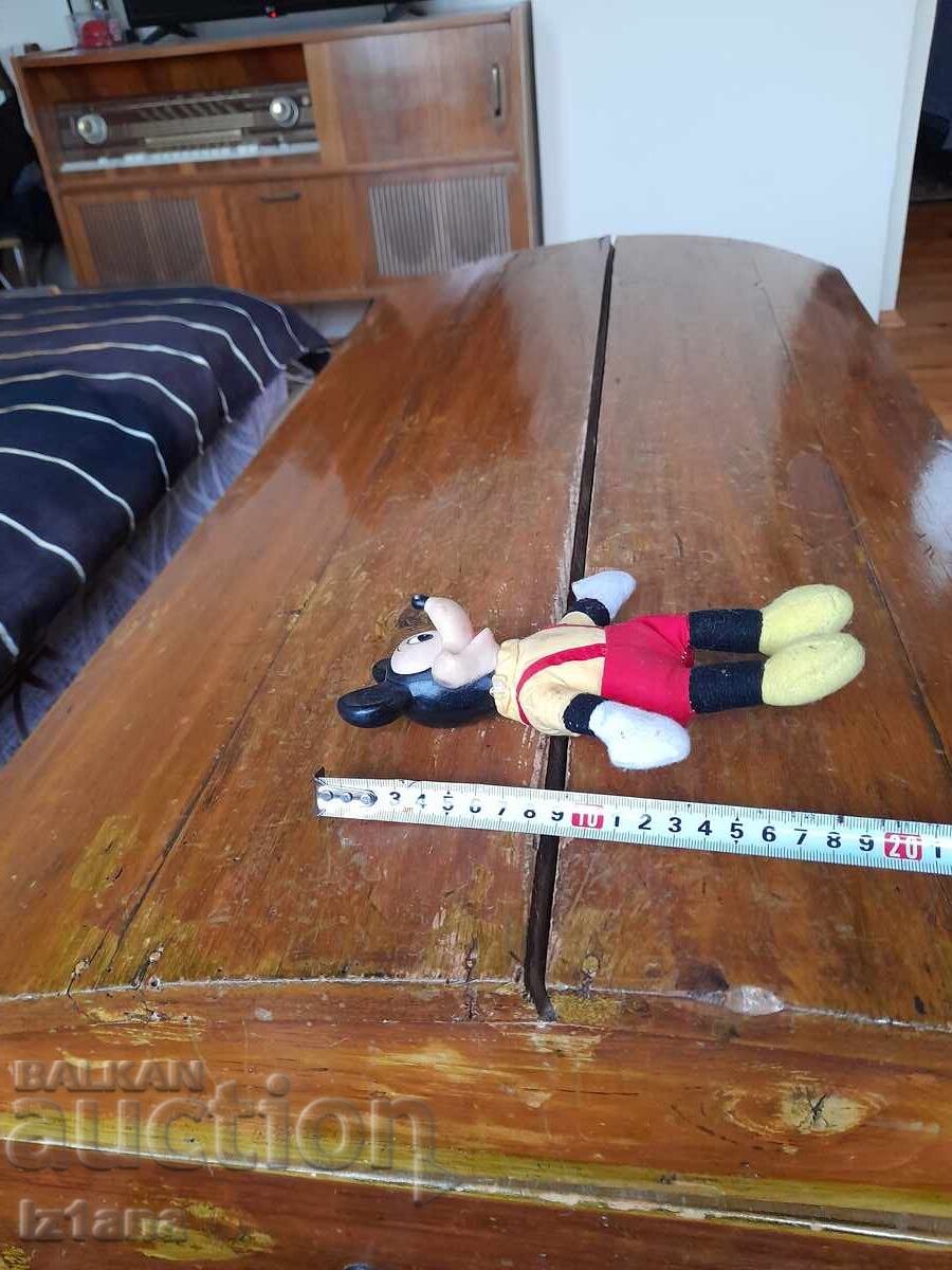 Παράδοση Παλιά κούκλα Μίκυ Μάους