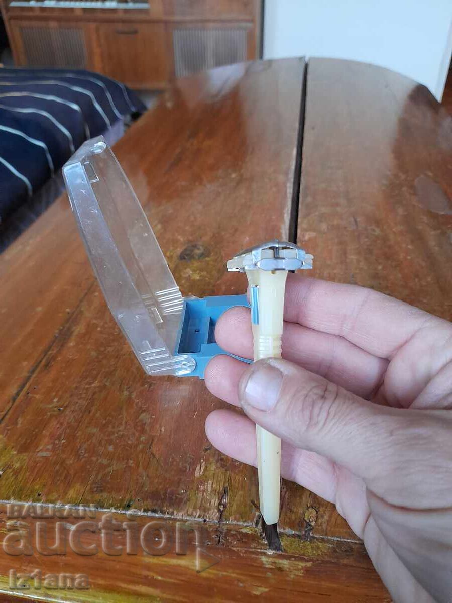 Livrarea Brici vechi Prospetime Livrarea Brici vechi Prospetime