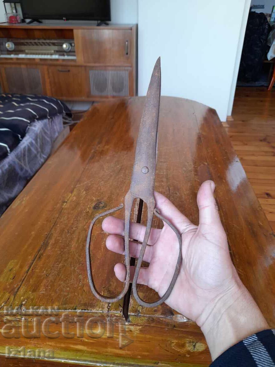 Old scissors, scissors with price 16.00 BGN | € 8.18 Old scissors, scissors with price 16.00 BGN | € 8.18