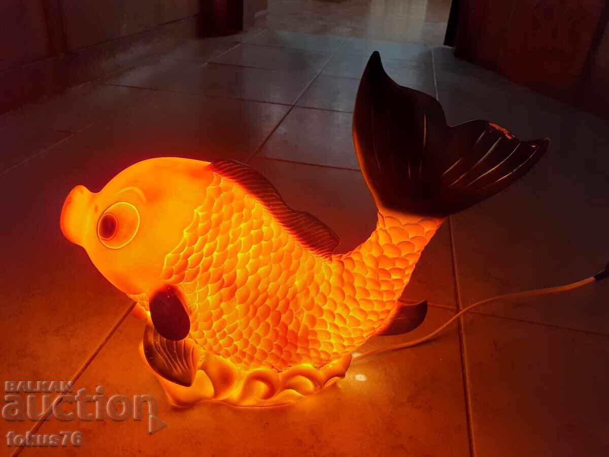 Licitație Lampă unică germană cu șurub din cauciuc cu pește pentru camera copiilor