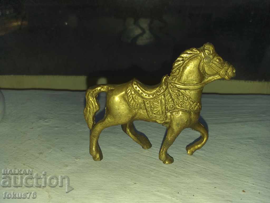 Horse statuette figure plastic bronze with price 49.00 BGN | € 25.05 Horse statuette figure plastic bronze with price 49.00 BGN | € 25.05
