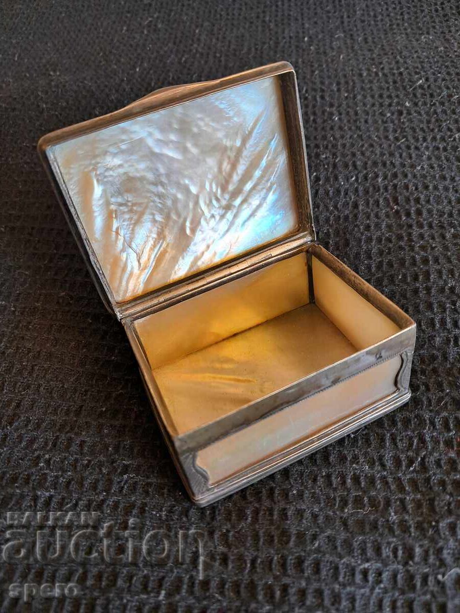 Κουτιά κοσμημάτων - ασημί, φίλντισι με τιμή 290.00 BGN | € 148.27 Κουτιά κοσμημάτων - ασημί, φίλντισι με τιμή 290.00 BGN | € 148.27