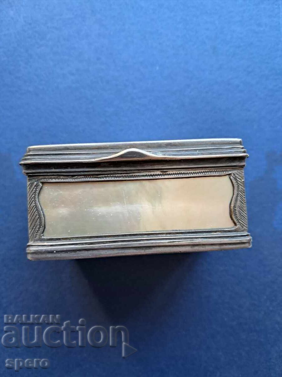 Кутия за бижута - сребро,седеф Кутия за бижута - сребро,седеф