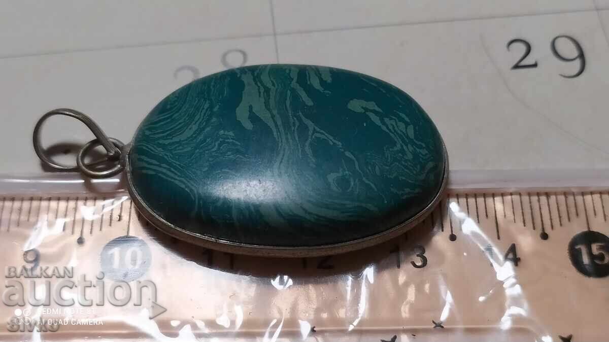 Auction Malachite pendant Auction Malachite pendant