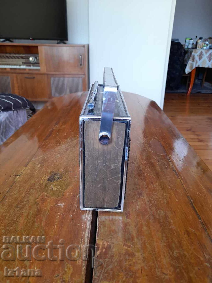 Old radio, Cambridge radio with price 65.00 BGN | € 33.23