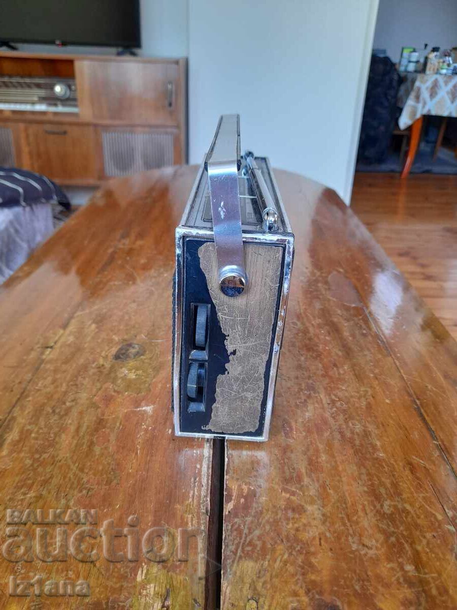 Delivery of Old radio, Cambridge radio