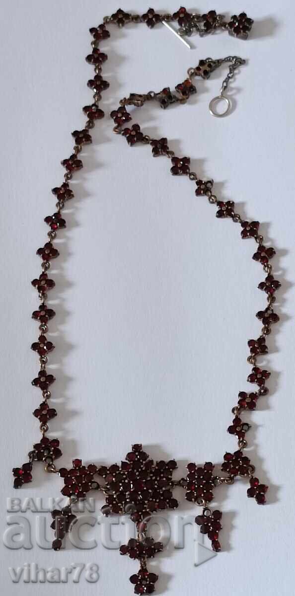 Silver necklace with Garnet needs restoration - 7 Silver necklace with Garnet needs restoration - 7
