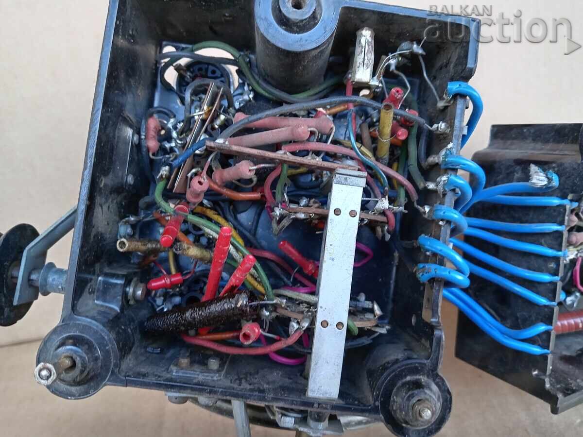 antique radio receiver PHILIPS - 6