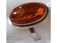 Γυναικείο ασημένιο δαχτυλίδι με κεχριμπάρι