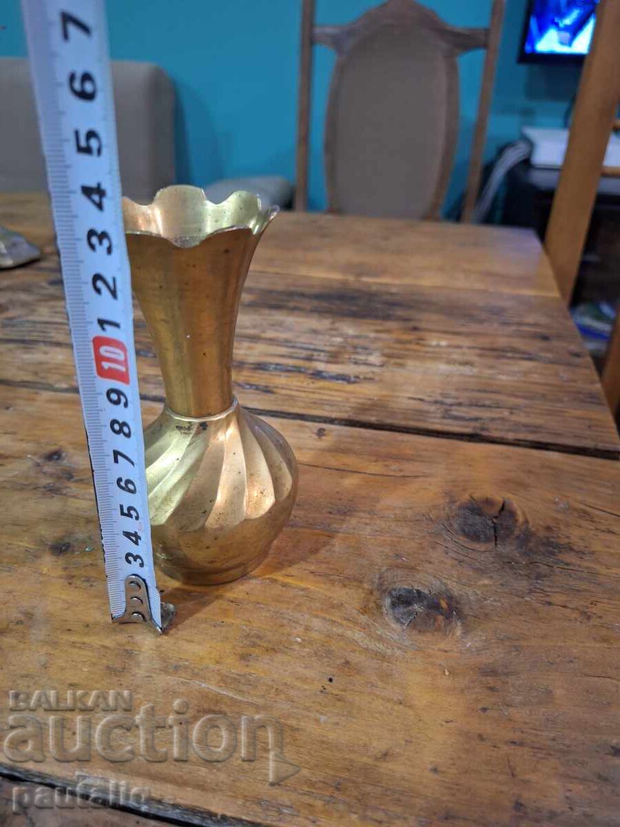 Delivery of BRONZE BRASS VASE Delivery of BRONZE BRASS VASE