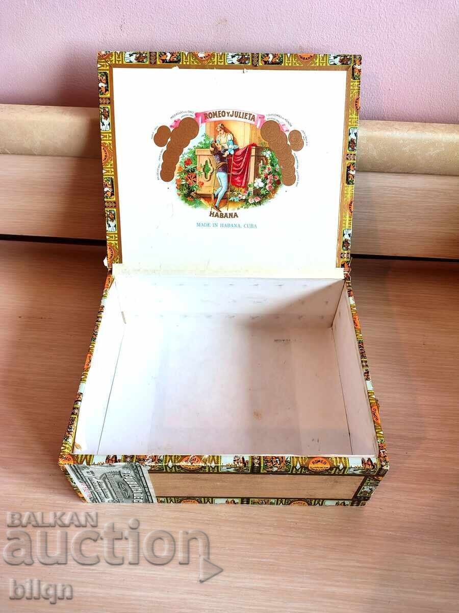 Auction Collectible Cigar Box,Cigarettes-Romeo and Juliet Auction Collectible Cigar Box,Cigarettes-Romeo and Juliet