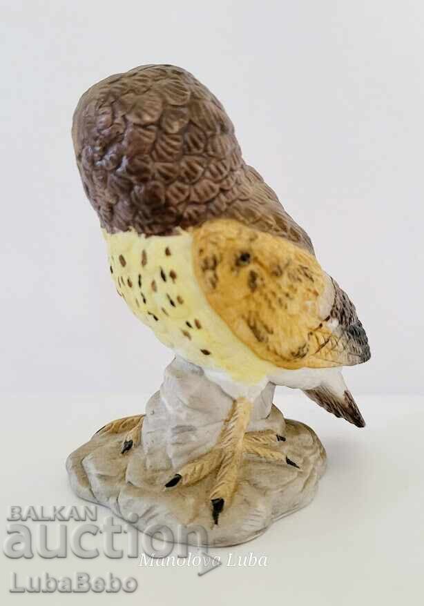 Auction  Porcelain statuette of a Veiled Owl.