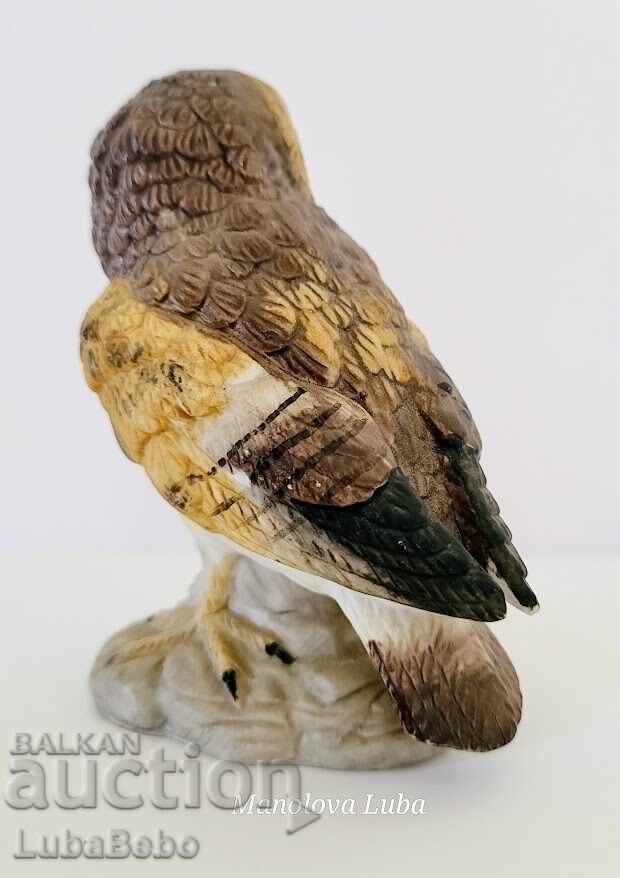 Delivery of Porcelain statuette of a Veiled Owl.