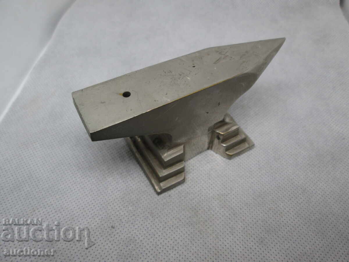 BRONZE ANVI, SMALL SIZE-OLD - 6 BRONZE ANVI, SMALL SIZE-OLD - 6