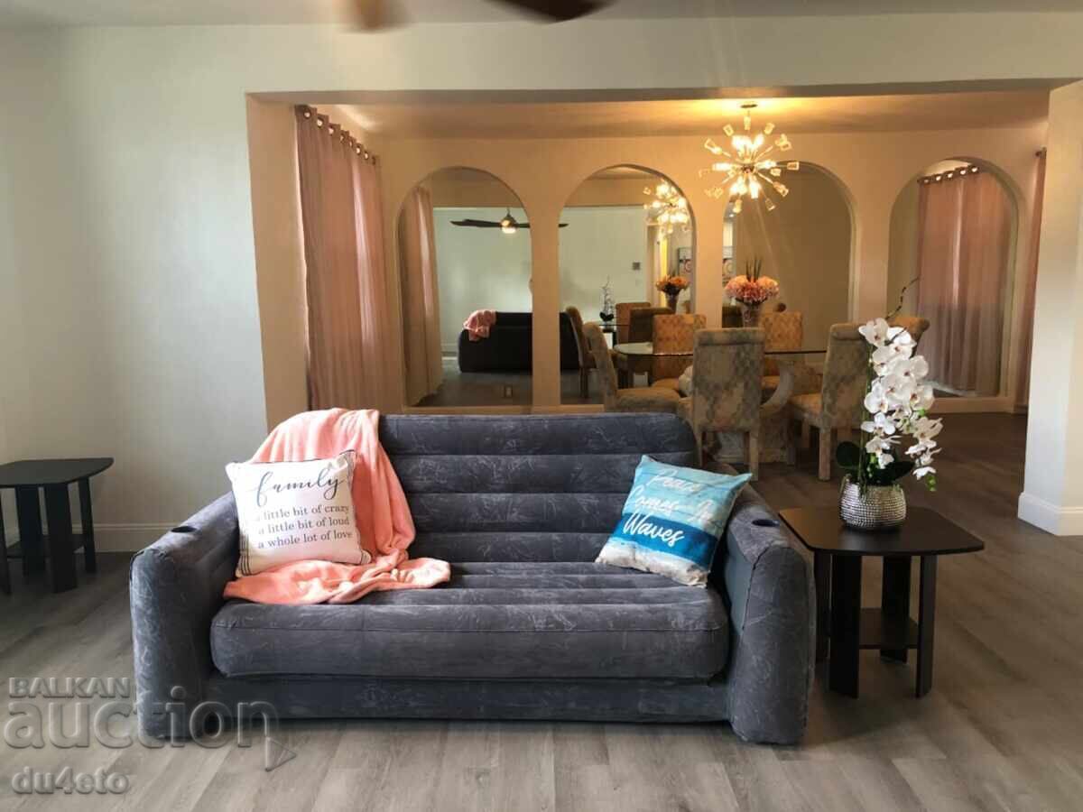 Auction  Inflatable sofa bed for two people Intex furniture set