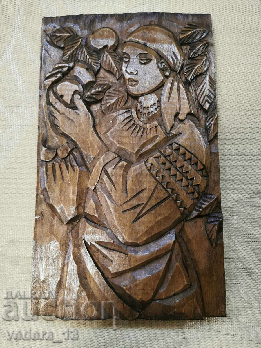 AUTHOR'S WOOD CARVING AUTHOR'S WOOD CARVING