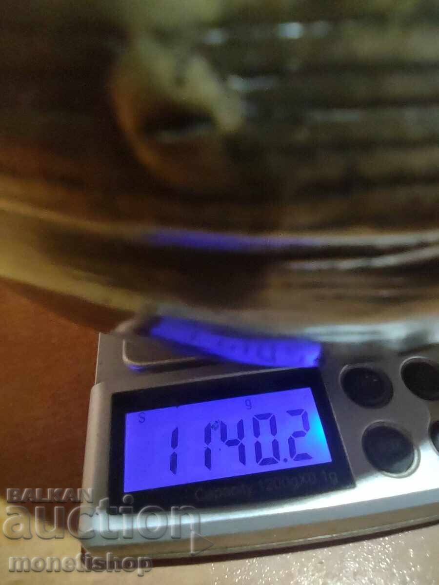 Delivery of Large bronze pot Delivery of Large bronze pot