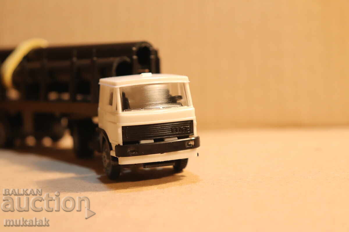 Delivery of IGRA 1:87 H0 LIAZ SKODA TRUCK TRUCK TOY MODEL Delivery of IGRA 1:87 H0 LIAZ SKODA TRUCK TRUCK TOY MODEL