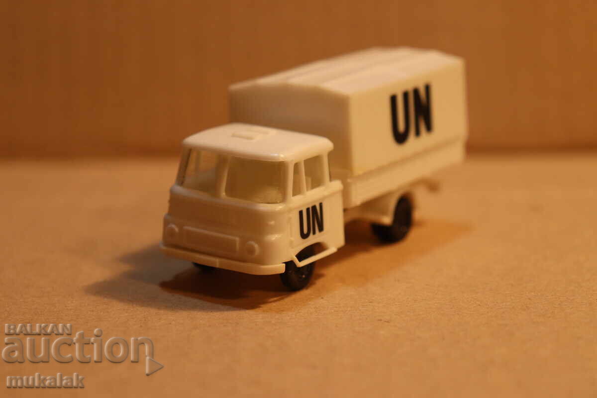 Busch? 1:87 H0 ROBUR TRUCK TOY MODEL - 6 Busch? 1:87 H0 ROBUR TRUCK TOY MODEL - 6