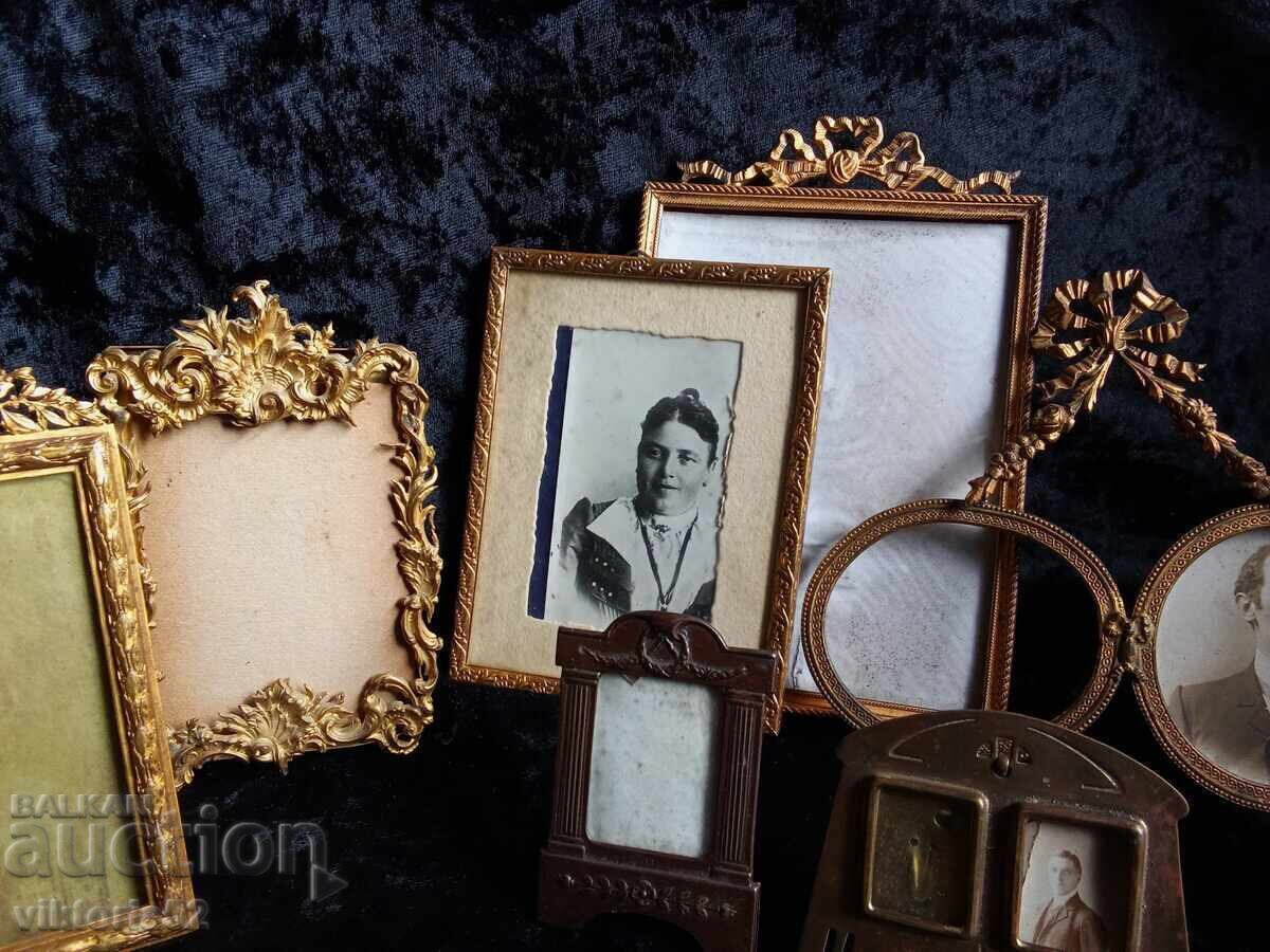 Delivery of Old gilded French photo frames from the 19th century