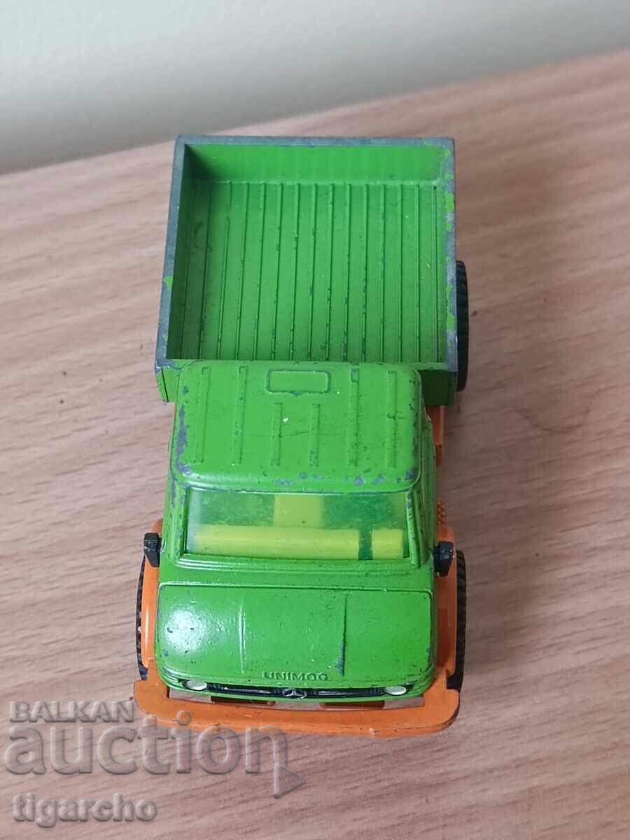 Аукцион Метално камионче Мерцедес Аукцион Метално камионче Мерцедес