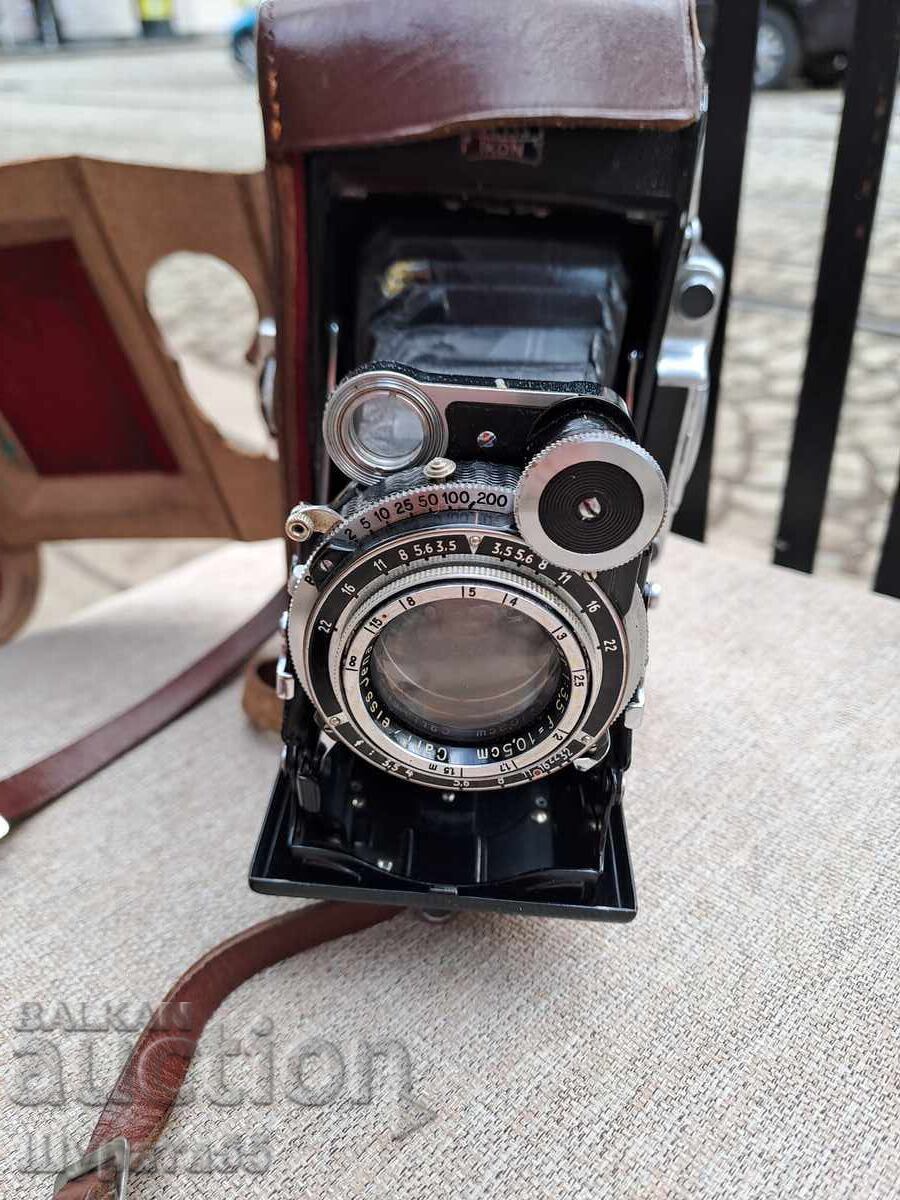 Old camera with price 150.00 BGN | € 76.69 Old camera with price 150.00 BGN | € 76.69