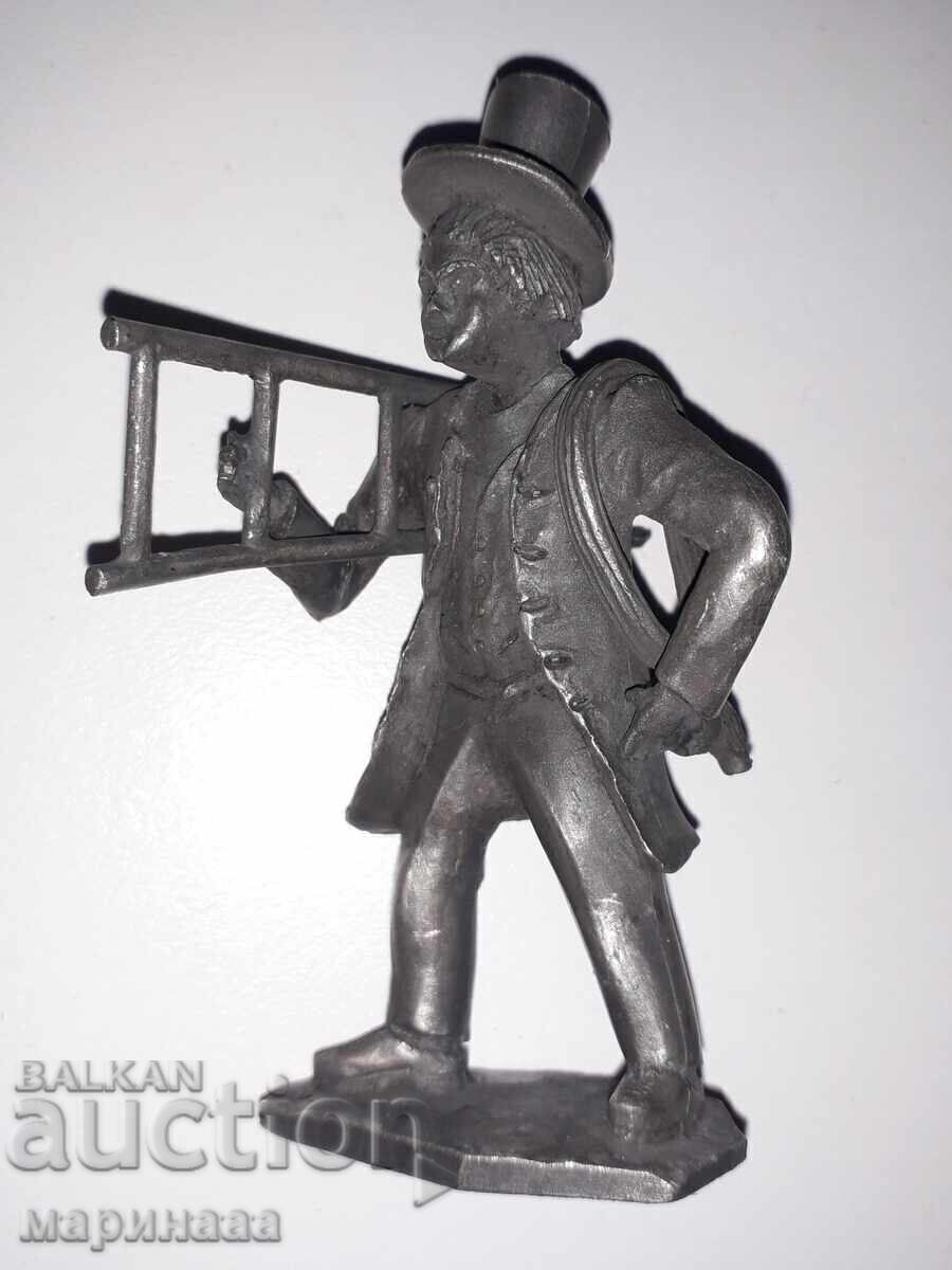 MASSIVE FIGURINE. ZINC. HOLLAND MASSIVE FIGURINE. ZINC. HOLLAND