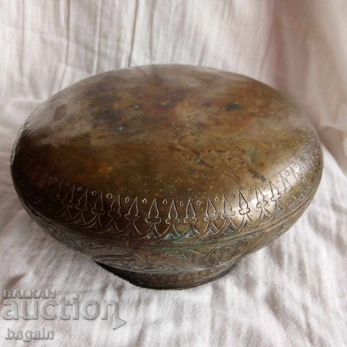 Persian court. - 6 Persian court. - 6