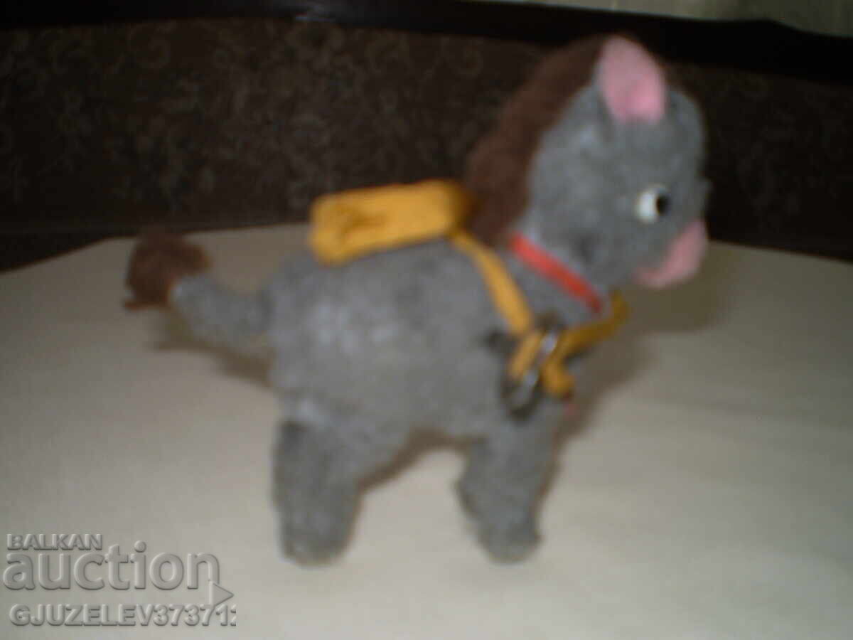 Mecanic de măgar de jucărie de epocă cu cheie, rotiri de coadă cu preț 119.00 BGN | € 60.84 Mecanic de măgar de jucărie de epocă cu cheie, rotiri de coadă cu preț 119.00 BGN | € 60.84