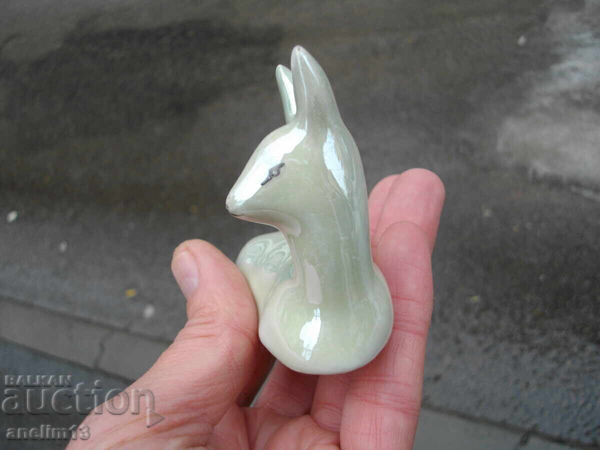 BRÂNZĂ VECHE BULGARĂ DE PORCELAN cu preț € 28.00 | 54.76 BGN