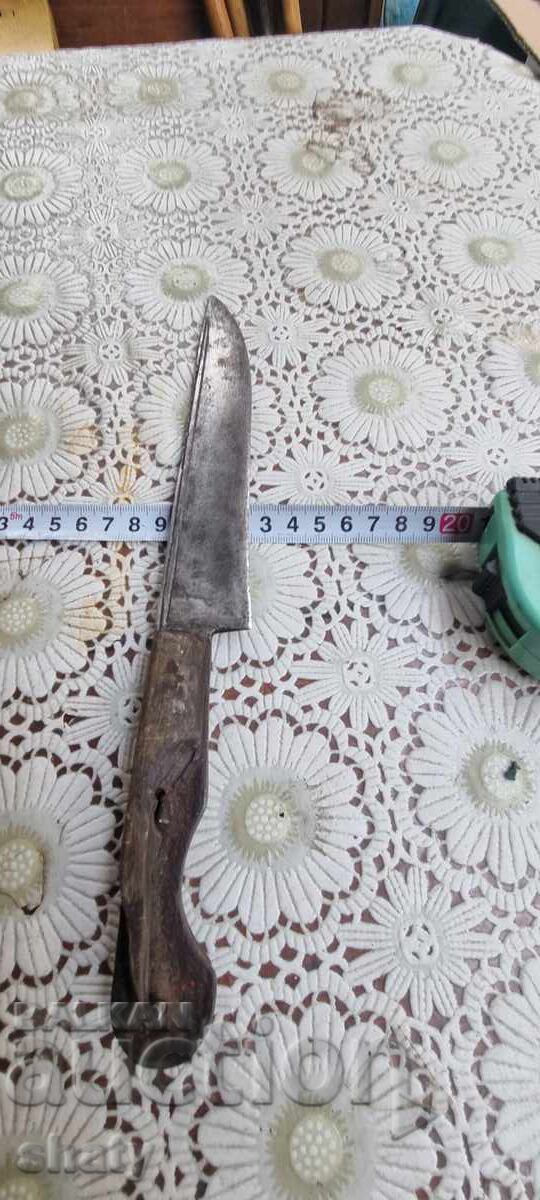 An old knife with price 70.00 BGN | € 35.79 An old knife with price 70.00 BGN | € 35.79