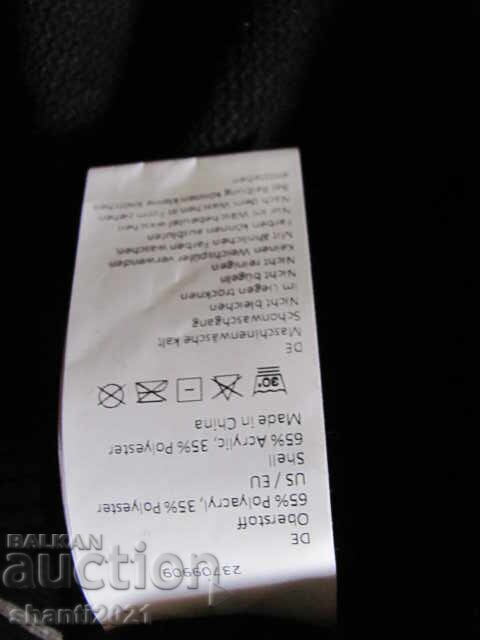 Delivery of New women's blouse myMO ROCKS, size XS/S Delivery of New women's blouse myMO ROCKS, size XS/S