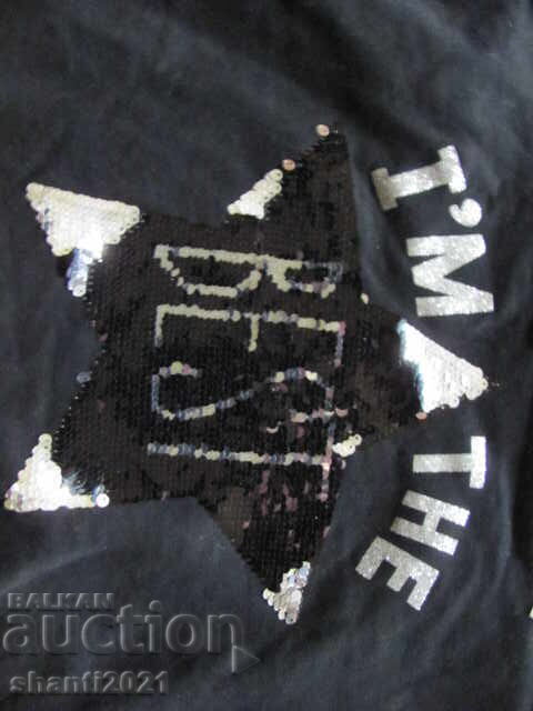 Auction Нов детски суитшър с пайети ,14г., височина до170см Auction Нов детски суитшър с пайети ,14г., височина до170см