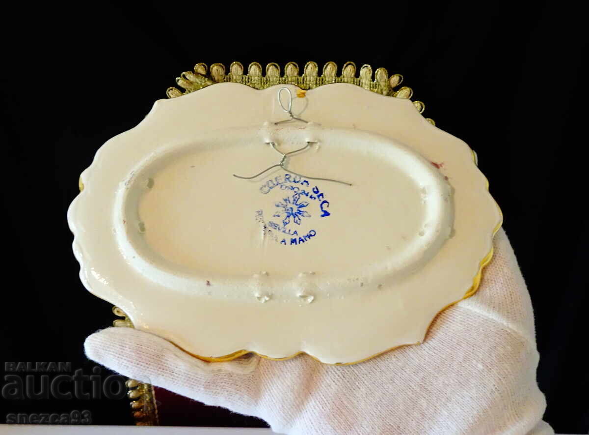 Delivery of Panel, platter from Seville with 24 carat gold, enamels. Delivery of Panel, platter from Seville with 24 carat gold, enamels.