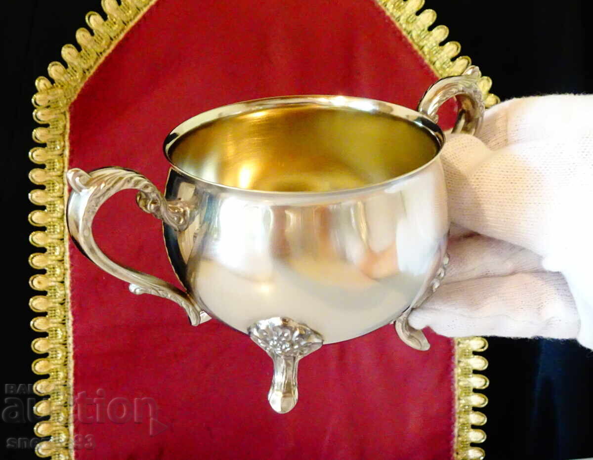 Zaharniță argintată, cupă din bronz cu preț 29.00 BGN | € 14.83