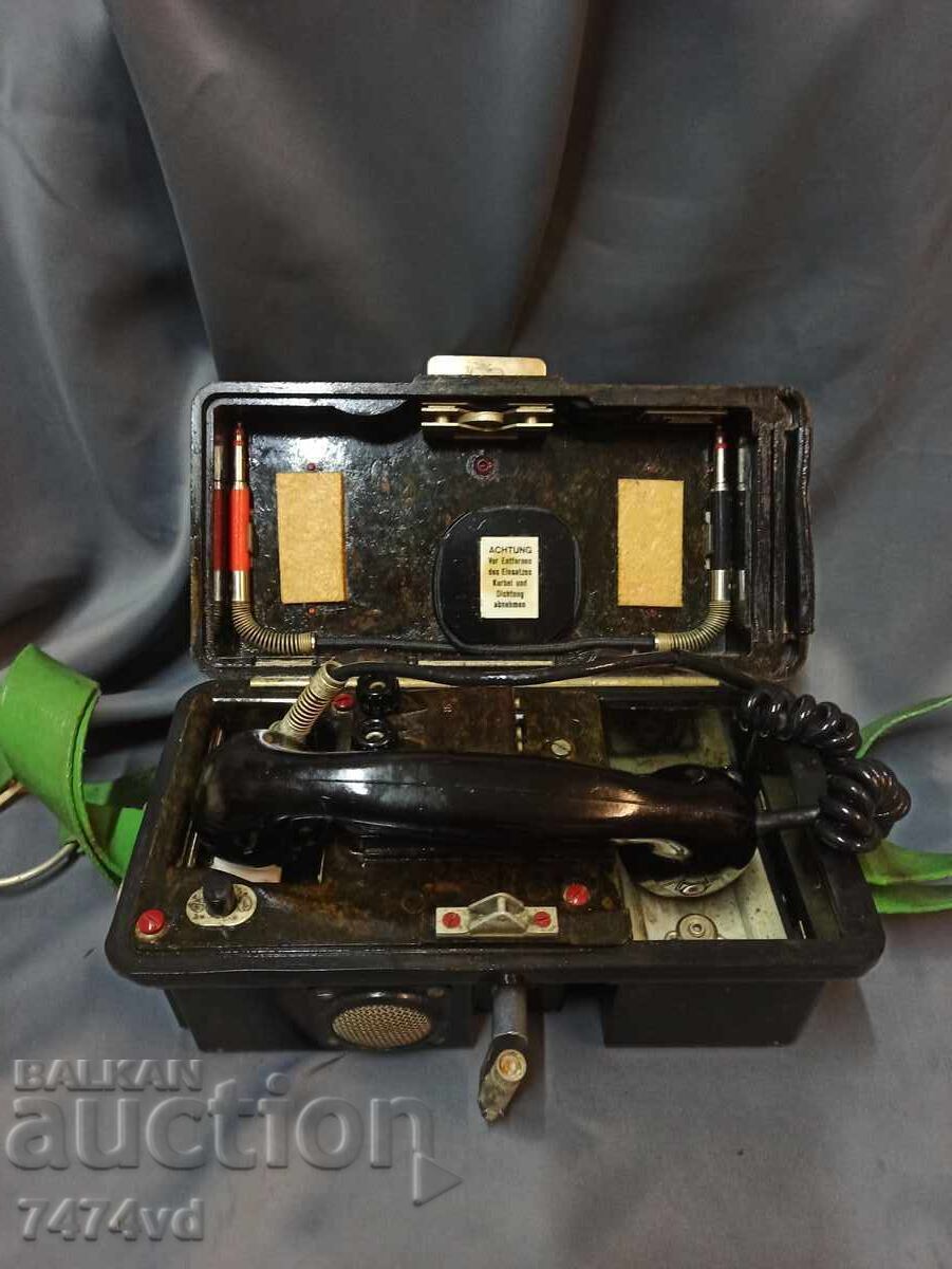 Military field telephone - VEB FUNKWERK KÖLLEDА - FF63M, bakelite Military field telephone - VEB FUNKWERK KÖLLEDА - FF63M, bakelite