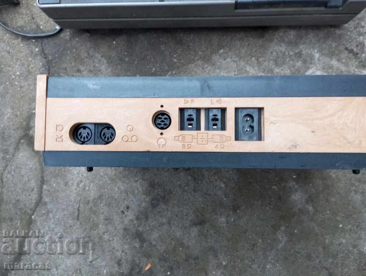 Auction Polish amplifiers Unitra small and large. Auction Polish amplifiers Unitra small and large.