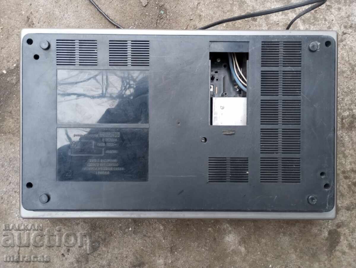 Delivery of Polish amplifiers Unitra small and large. Delivery of Polish amplifiers Unitra small and large.