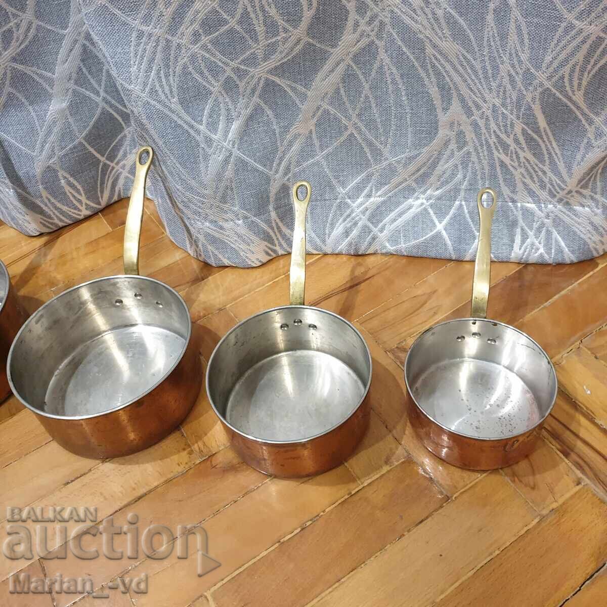 Set of copper pans with bronze handles - 5 Set of copper pans with bronze handles - 5